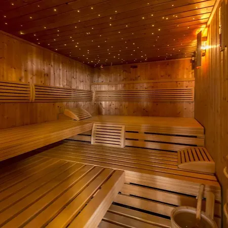 Hermitage - Club & Lifestyle Готель 4*